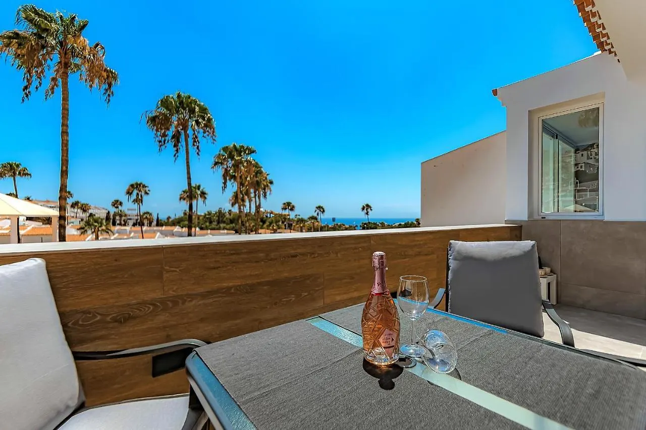 Apart Luxury Apartment In Island Village. 아데제