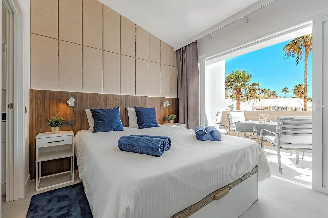 Apart Luxury Apartment In Island Village. 아데제 스페인