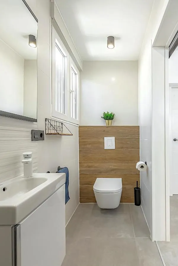 Apart Luxury Apartment In Island Village. 아데제 0*,
